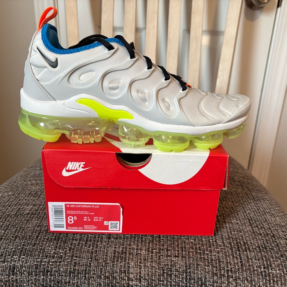 Nike VaporMax Plus - White and Neon